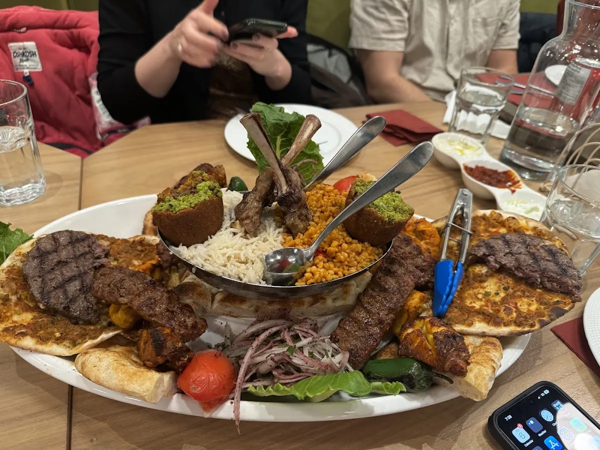 Saray Turkish Restaurant in Richmond Hill